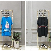  昆明市官渡區(qū)彩蝶谷民族服飾店 主營 服裝 服飾 工藝品 進(jìn)